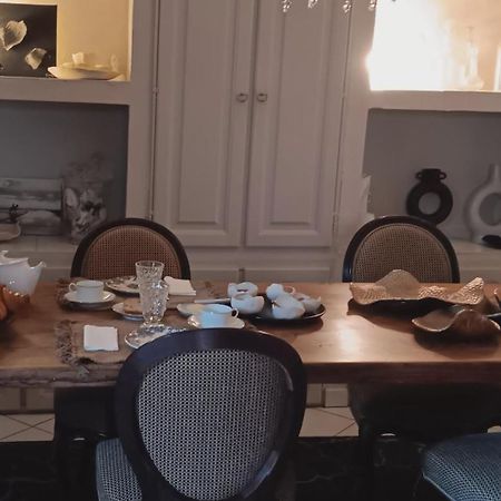 La Maison Perchee エーグ・モルト エクステリア 写真