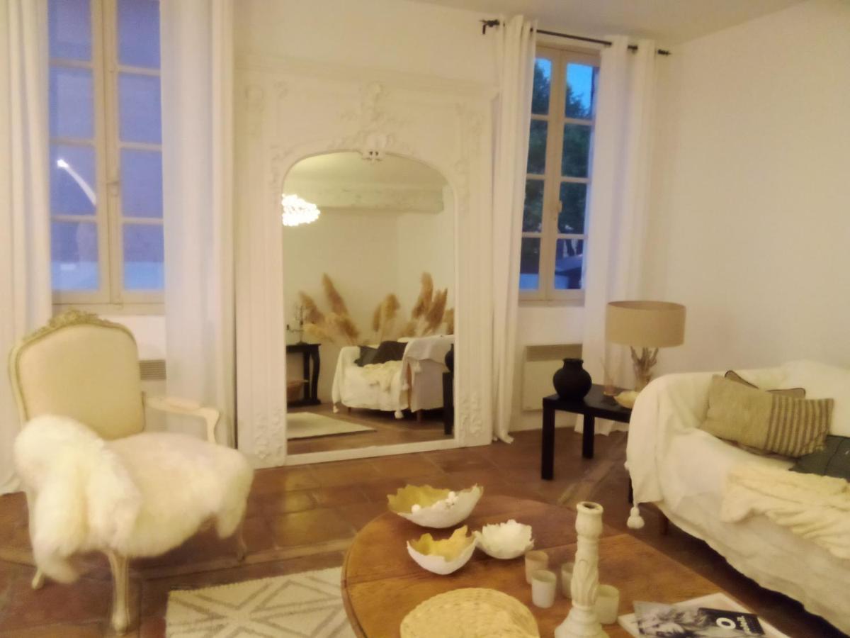 La Maison Perchee エーグ・モルト エクステリア 写真