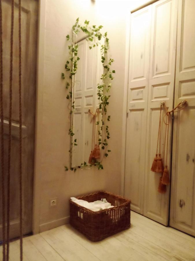 La Maison Perchee エーグ・モルト エクステリア 写真