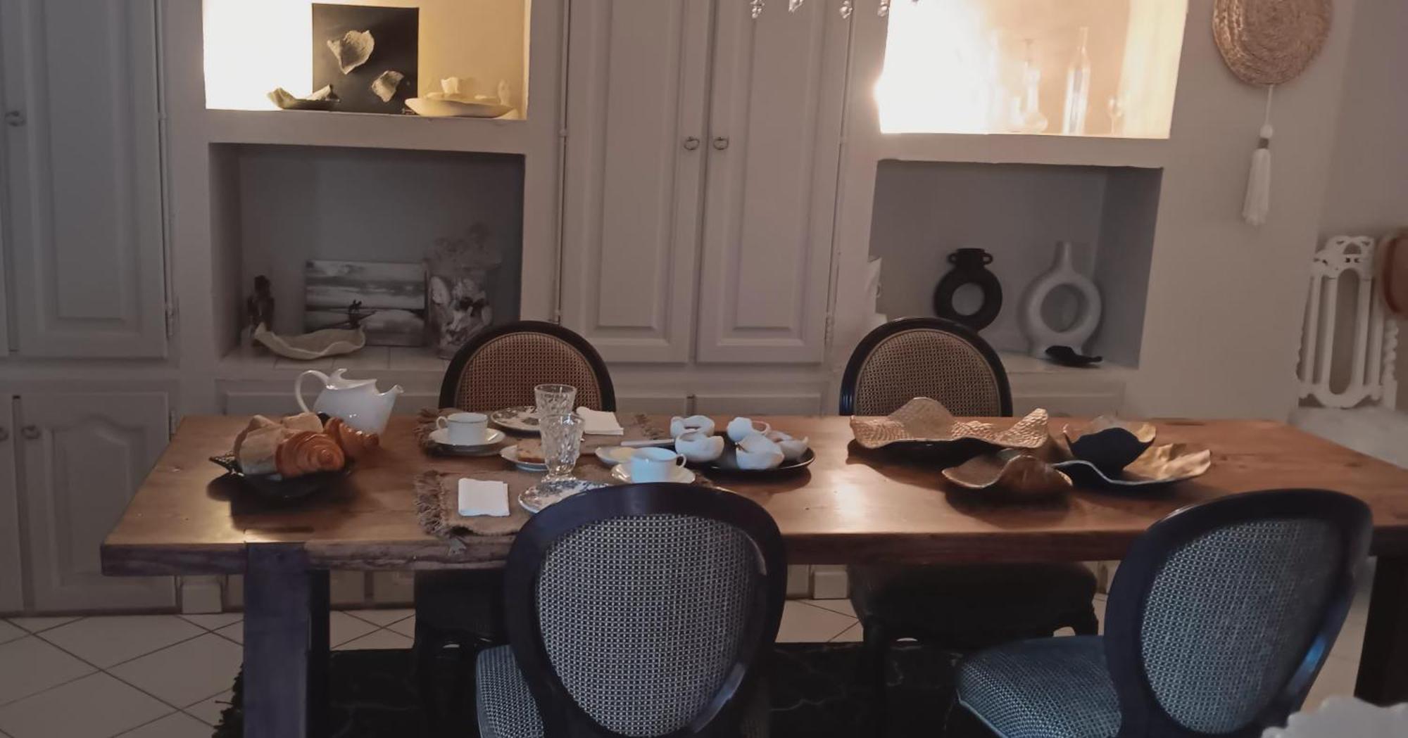 La Maison Perchee エーグ・モルト エクステリア 写真