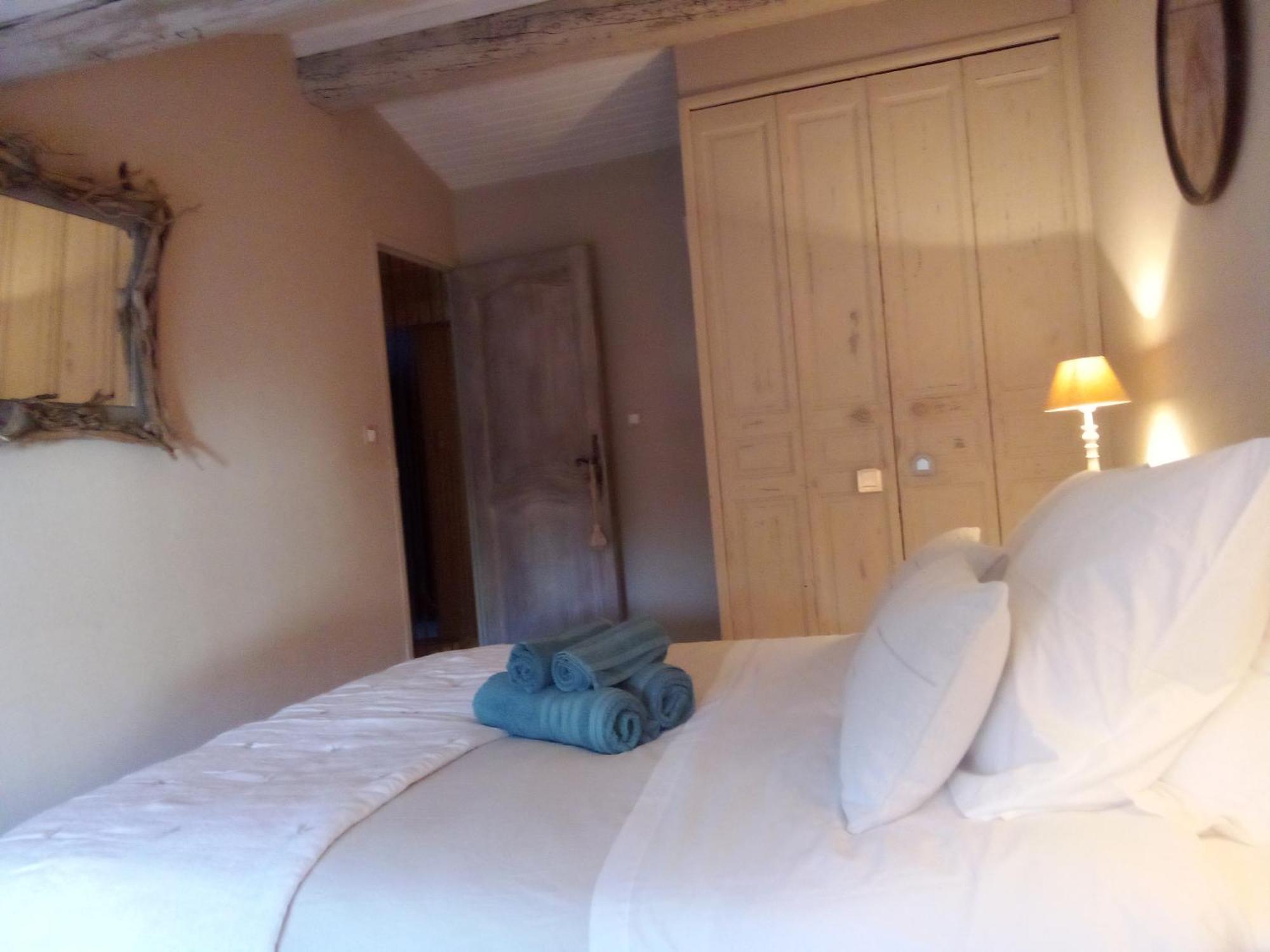 La Maison Perchee エーグ・モルト 部屋 写真